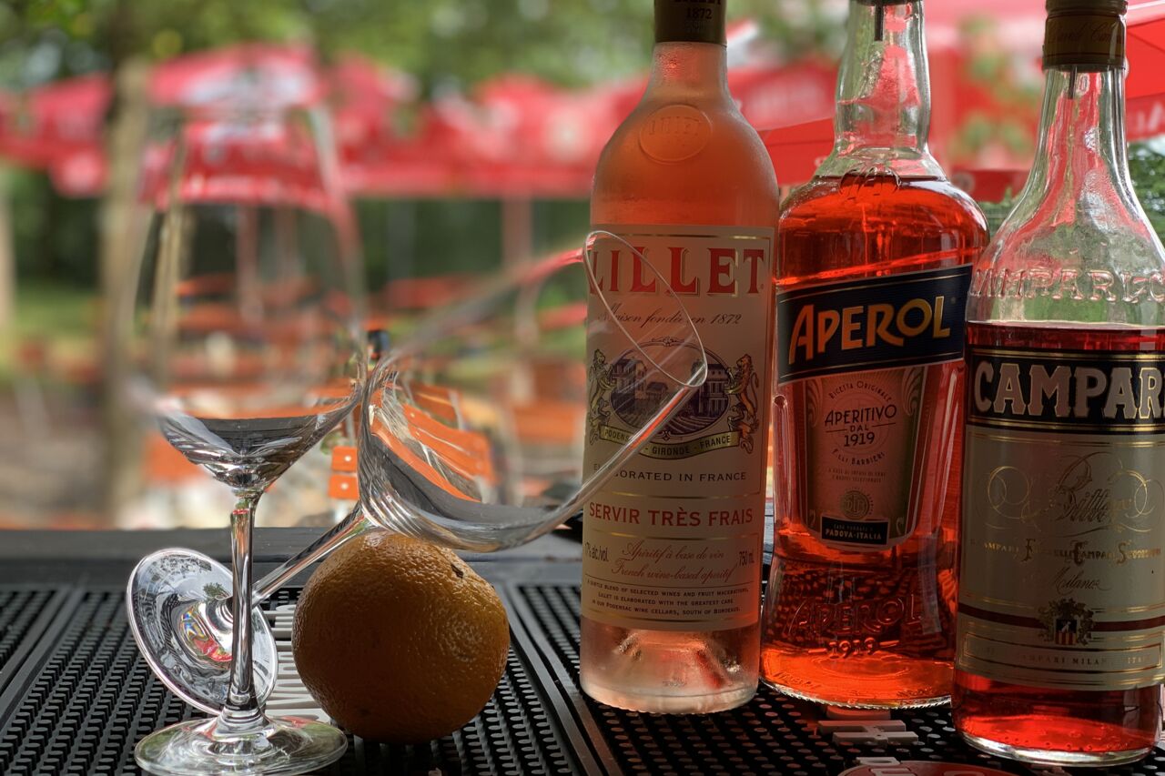 Genießt bei uns einen schönen Abend mit leckerem Essen und tollen Drinks!