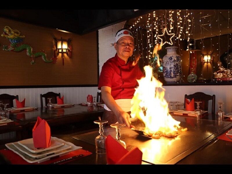 Vos plats Japonais cuisinés devant vous sur plaques chauffantes !