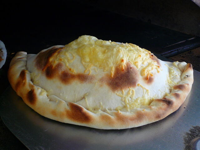 LA CALZONE