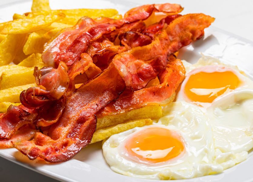 Bacon Plato combinado + Patatas + Huevos fritos
