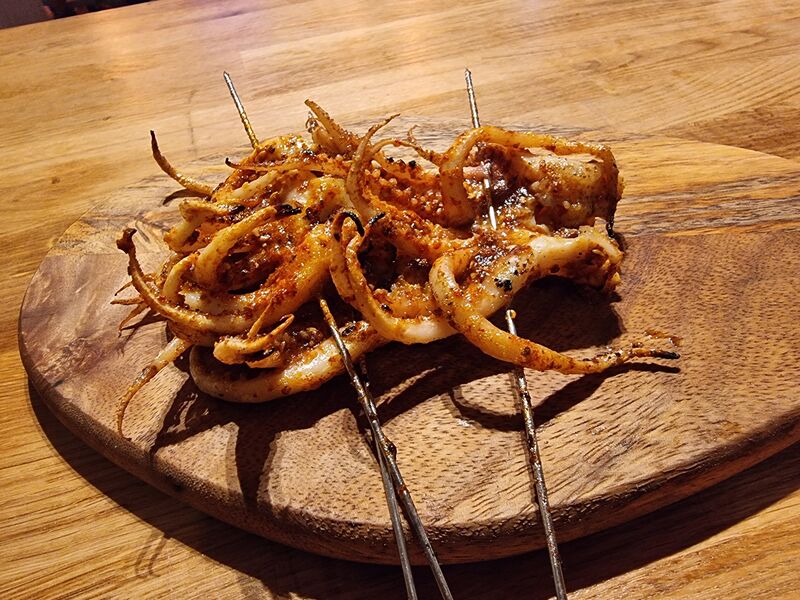 Brochette bbq calamar
烤串:鱿鱼须