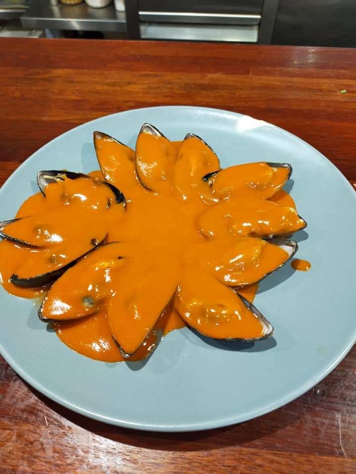 Mejillones con tómate 