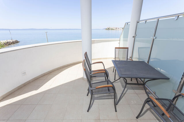 Superior Family Quatruple Room Balcony Sea View Bedroom