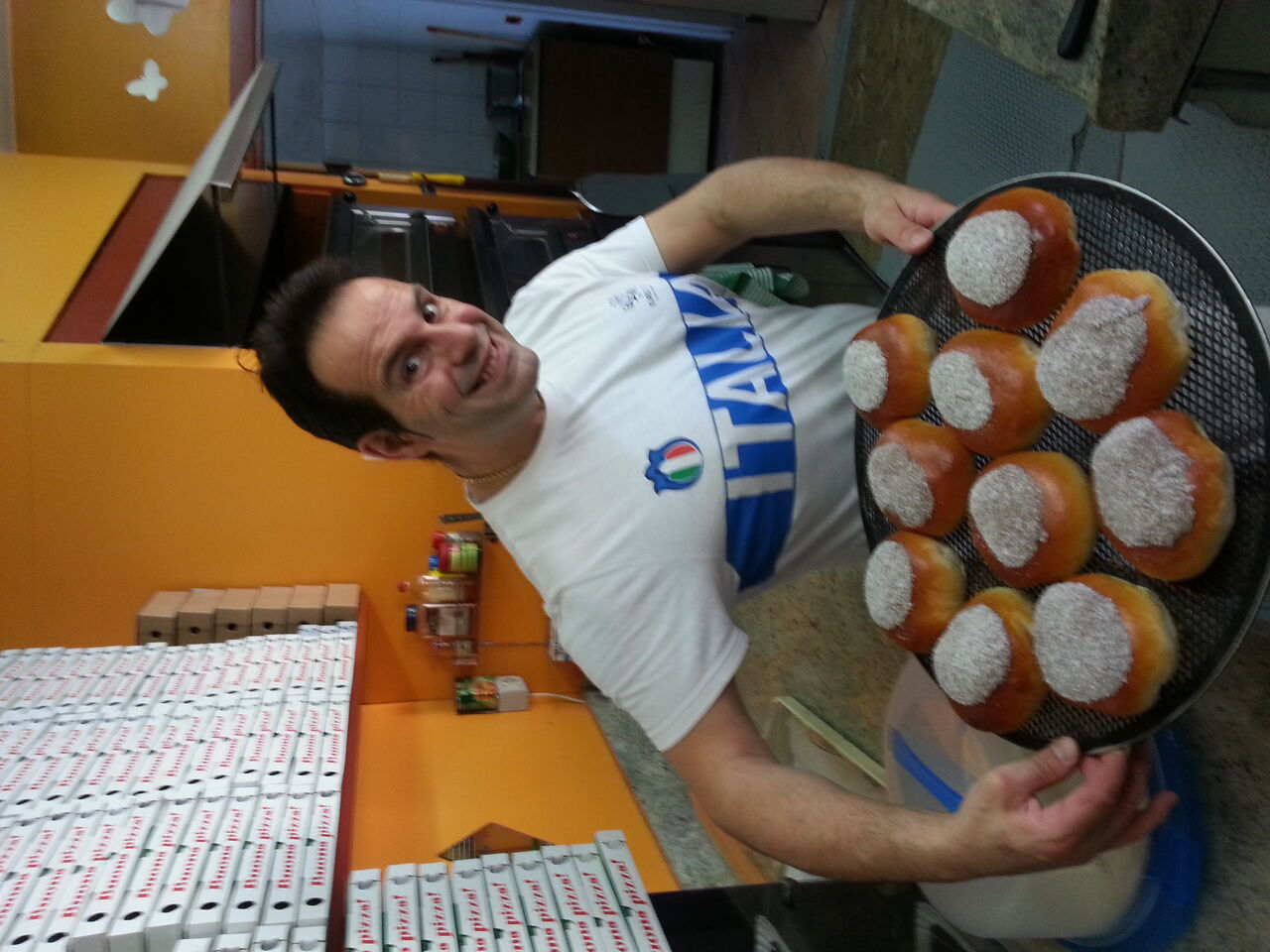 Preparazione su richiesta di dolci o prodotti particolari