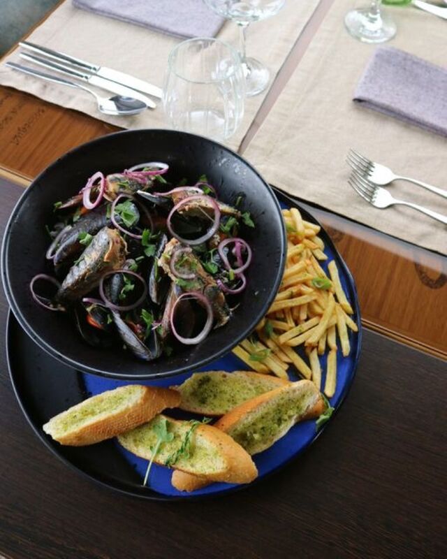 Mexilhão à marinheiro