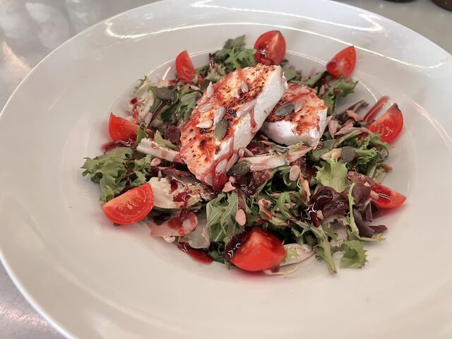 Ensalada de queso de cabra