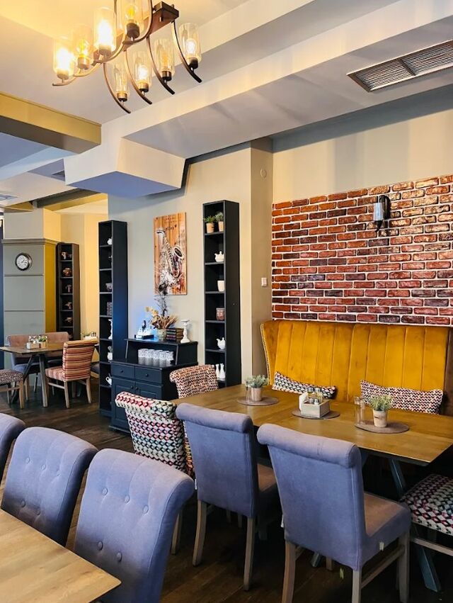 Restaurant Bradul Maneciu