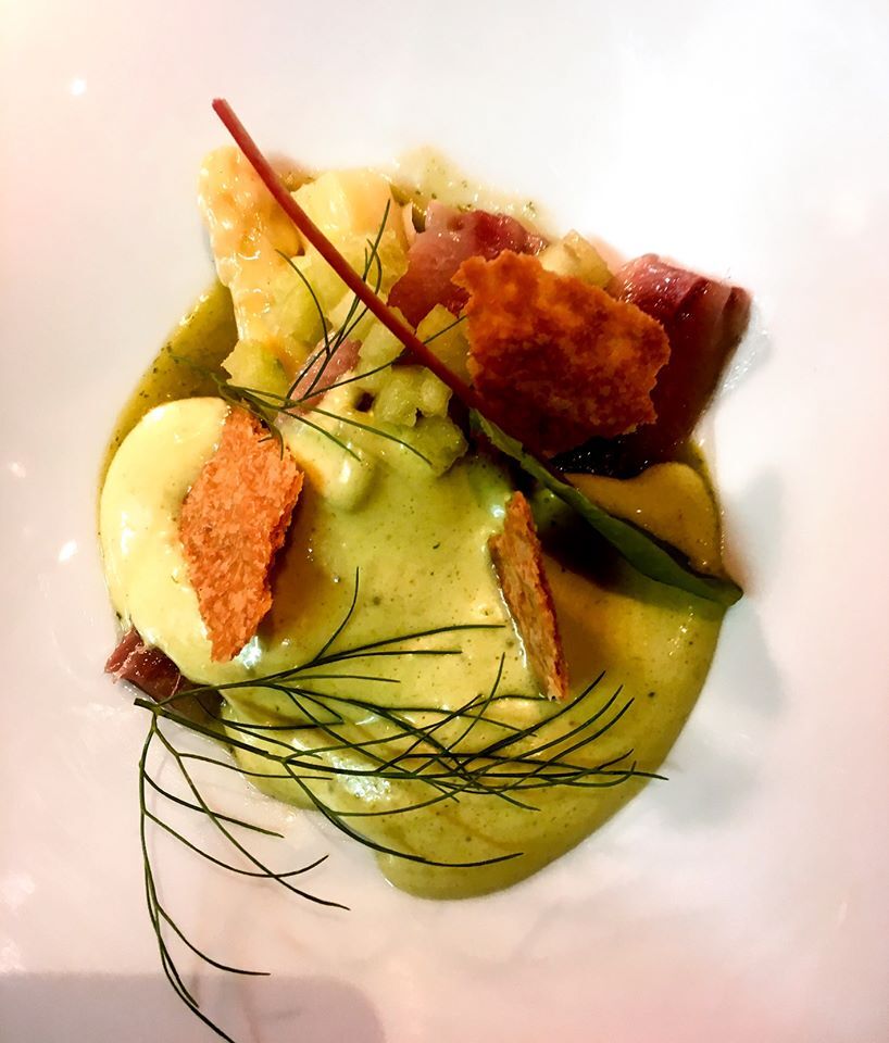 Entrée : salade d'asperges / maatjes / émulsion froide d'herbes