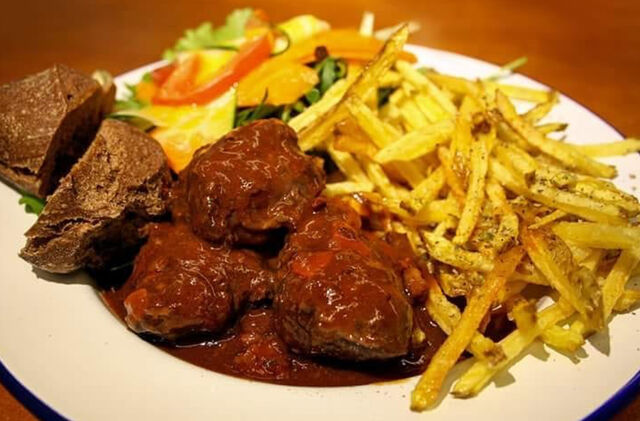 Prato do pai (bochechas de porco em vinho tinto) | Father's disse (Cork cheek in red wine)