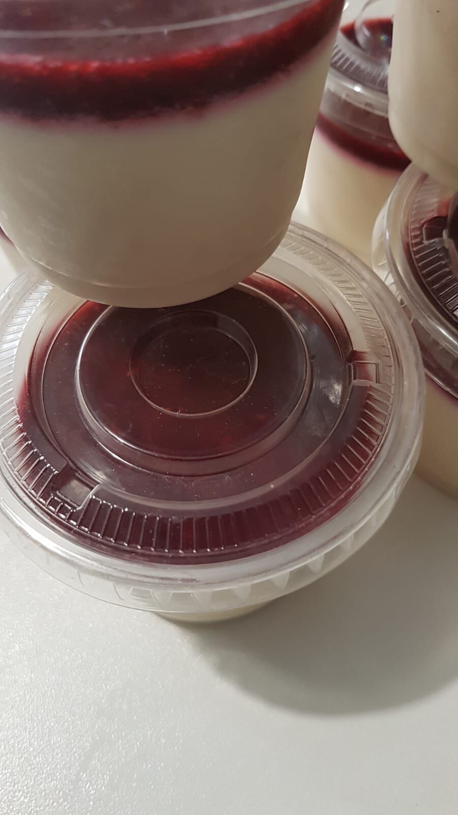 Panna cotta au coulis de fruits rouge