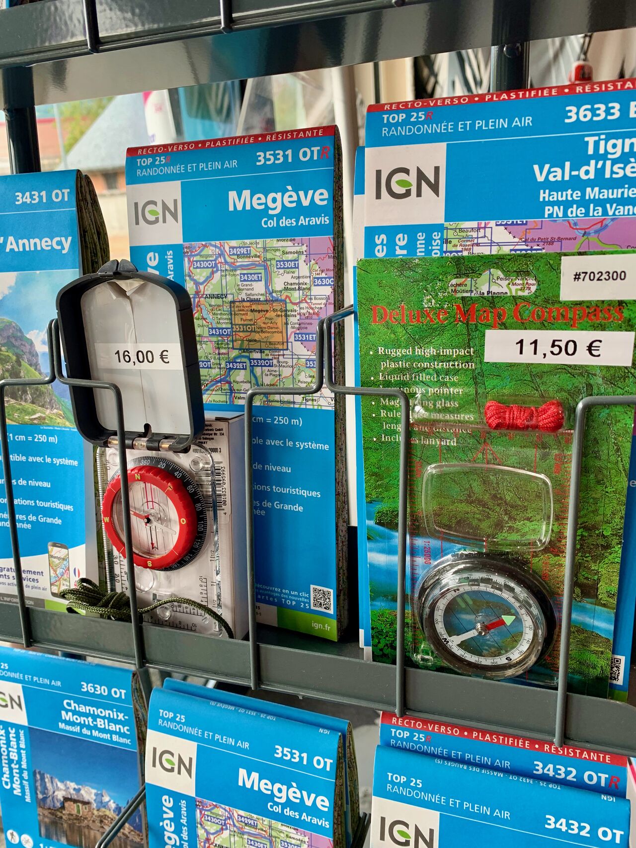 Nos cartes IGN et nos boussoles