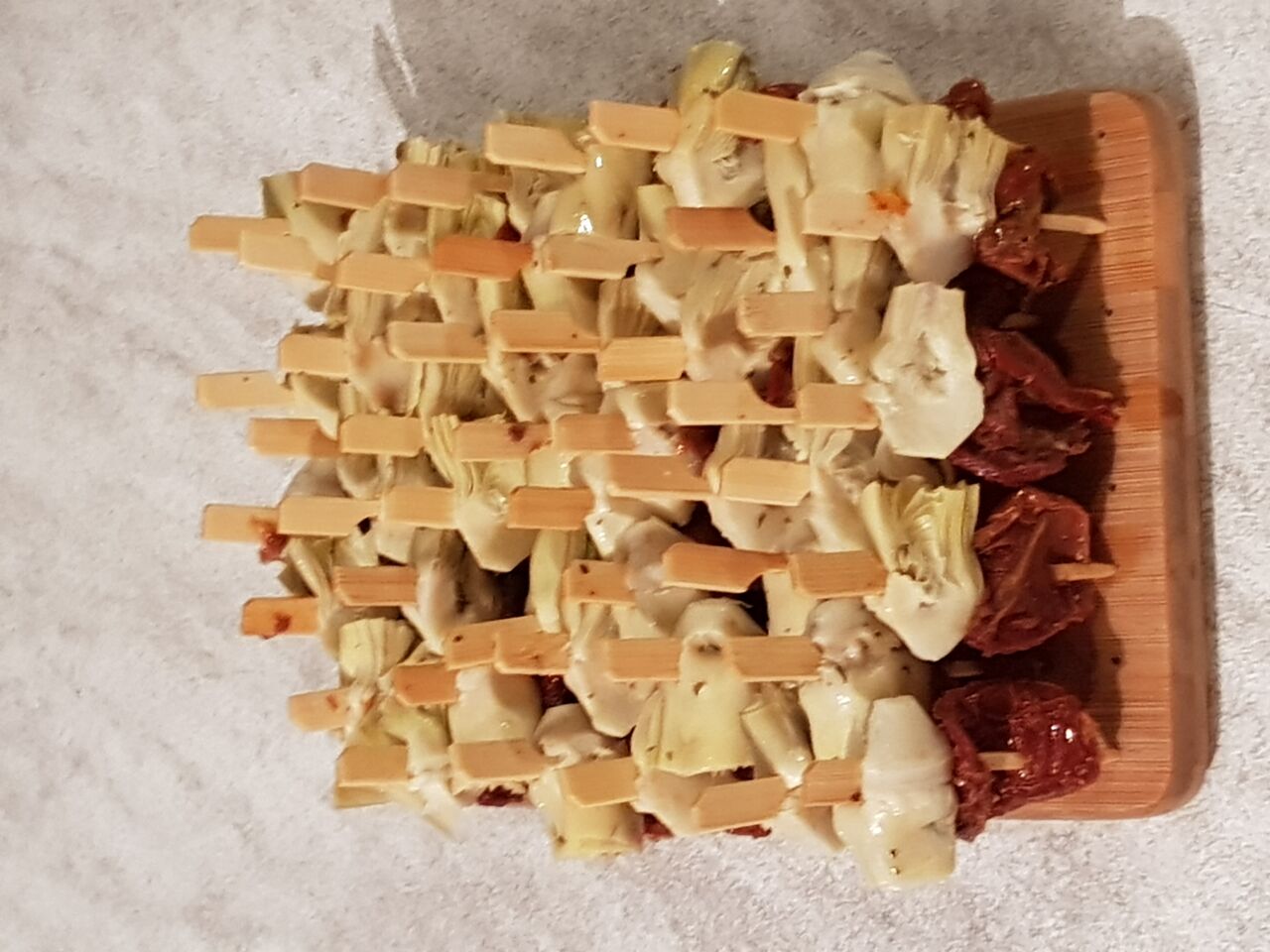 Brochetines tomates sechées artichaud